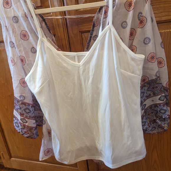 Maurices Spring/Summer Blouse w/ Cami Size Small - Picture 8 of 11